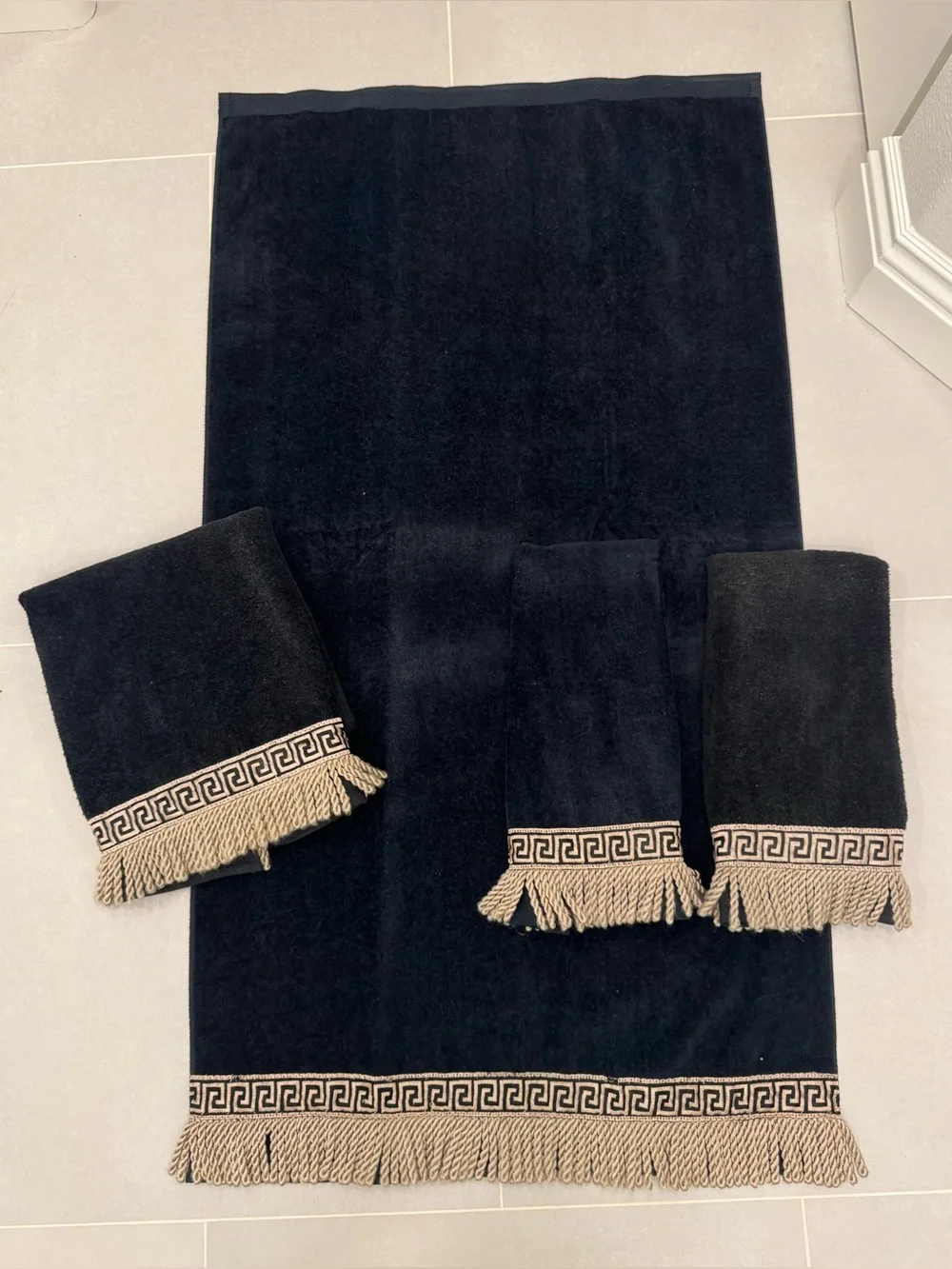 Luxury Black & Gold Greek Key Fringe Towel Set – 4 Pieces